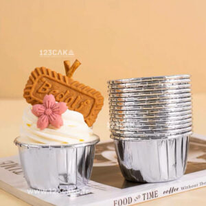 Pack de 10 caissettes gris/silver pour cupcakes et muffins aluminium et papier diamètre 7cm /hauteur 3.5cm