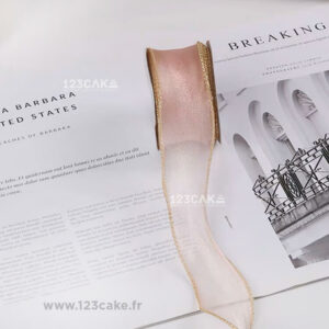 Ruban Rose En Organza Filaire Transparent (3.5 cm x 15 m) : Pour un Emballage Élégant et Créatif